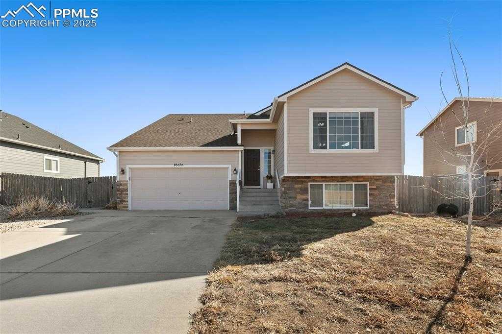 10636 Deer Meadow Cir photo 1 of 33