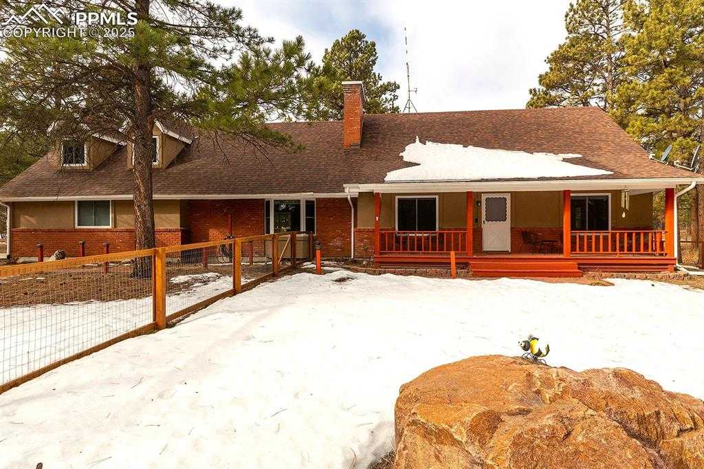 17720 Canterbury Dr photo 1 of 44