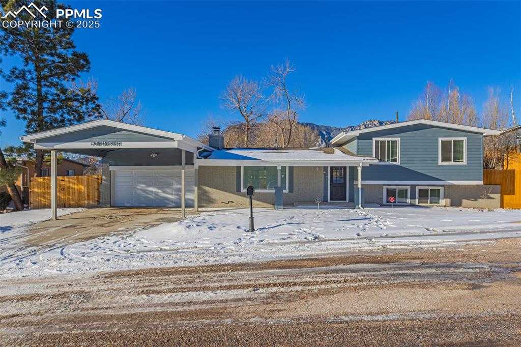 7 Minden Cir photo 1 of 37