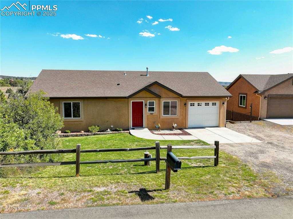 749 Westward Ln photo 1 of 26