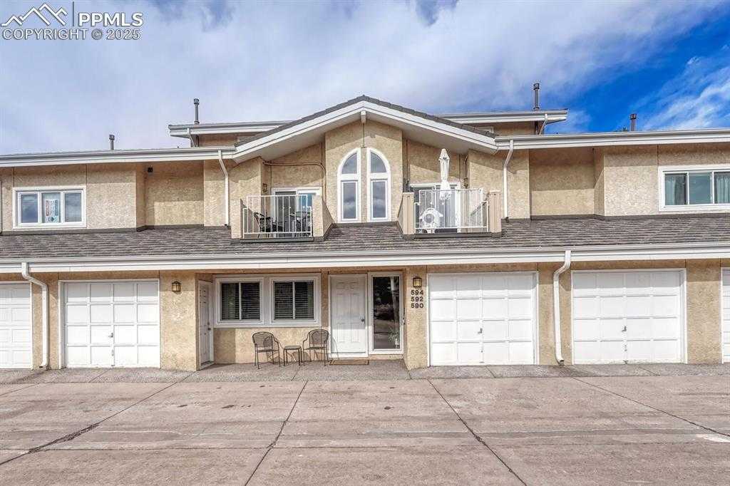 590 Observatory Dr photo 1 of 43