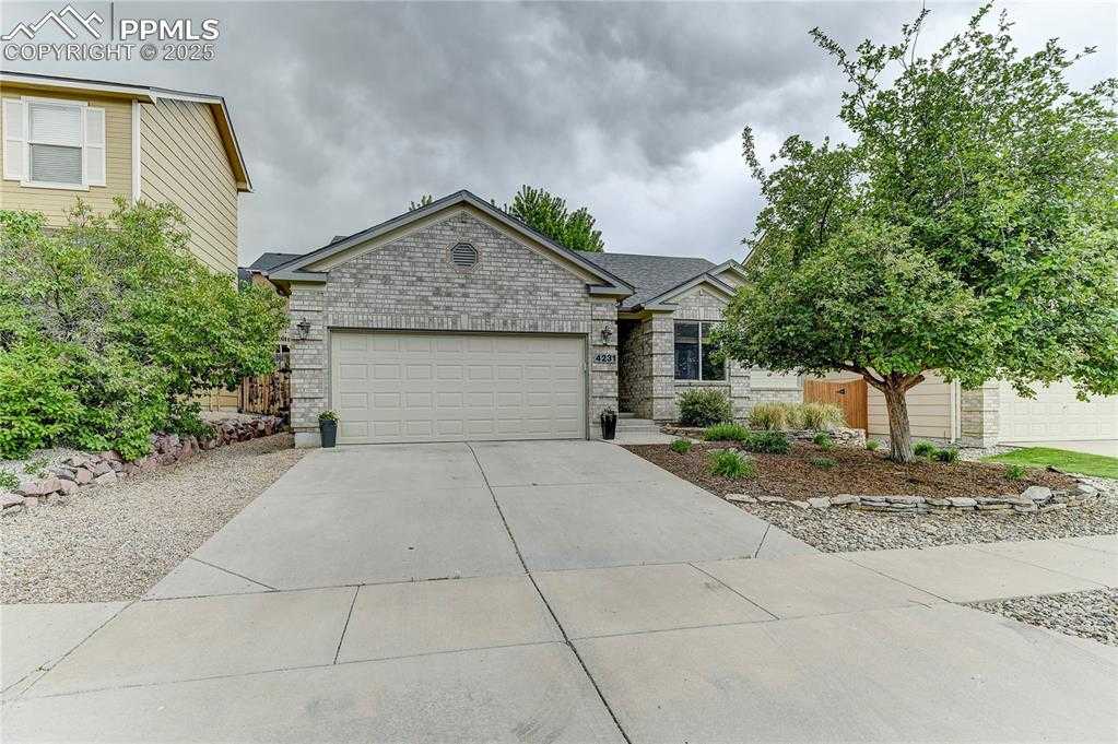 4231 Round Hill Dr photo 1 of 28