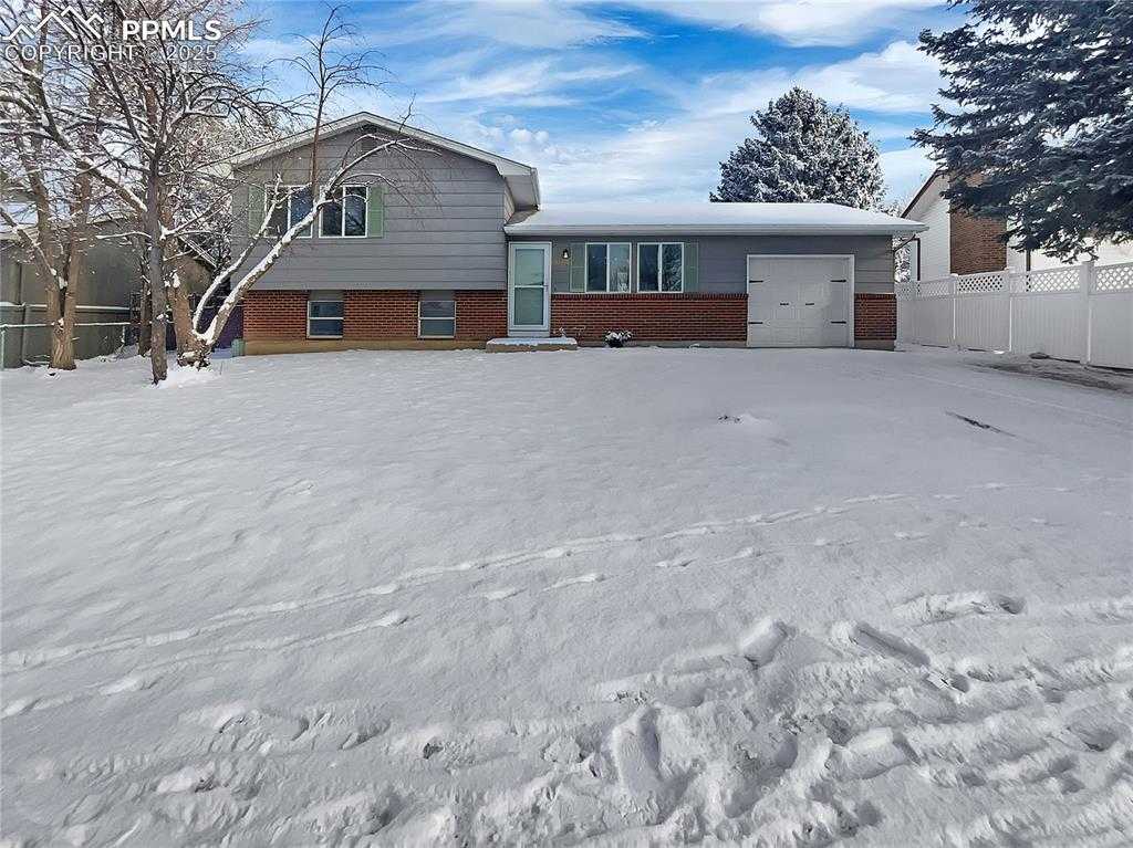 6878 Millbrook Cir photo 1 of 26
