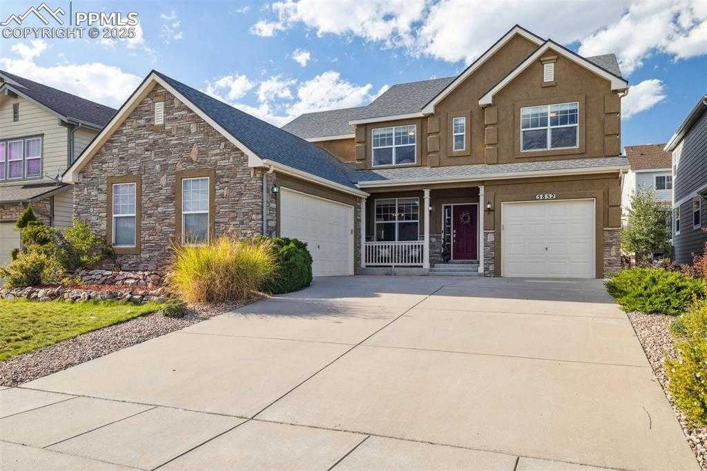 5852 Revelstoke Dr photo 1 of 47