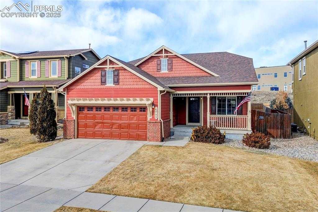 6795 Silverwind Cir photo 1 of 47