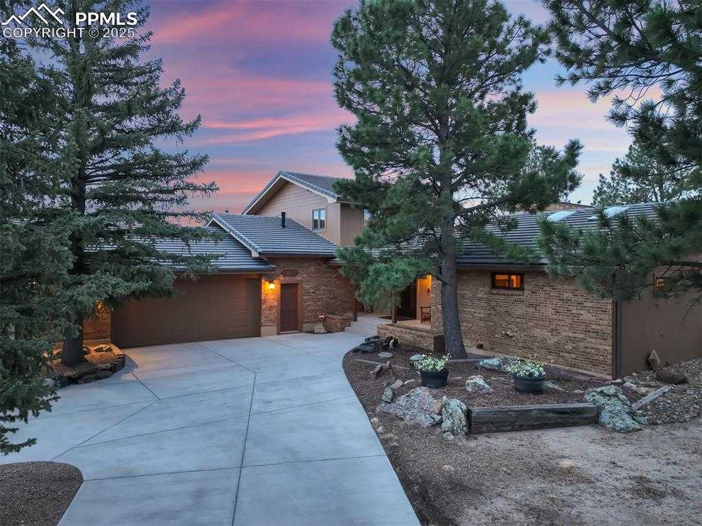5065 Cliff Point Cir photo 1 of 50