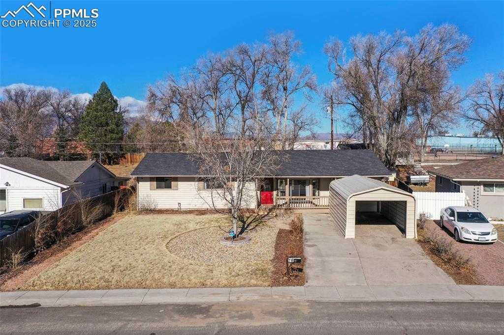 716 Hackberry Dr photo 1 of 41
