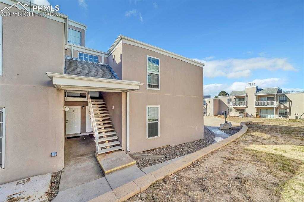 3220 Van Teylingen Dr photo 1 of 27