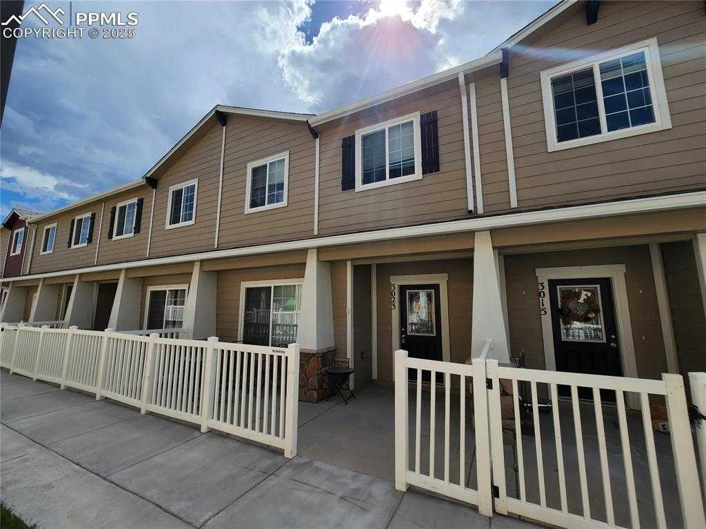3023 Harpy Grv photo 1 of 11