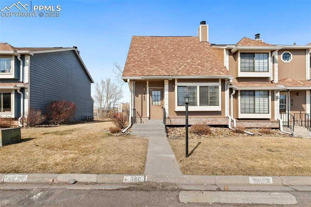 860 London Green Way photo 1 of 32