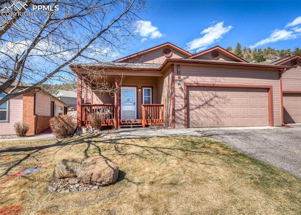 2241 Palm Dr photo 1 of 34