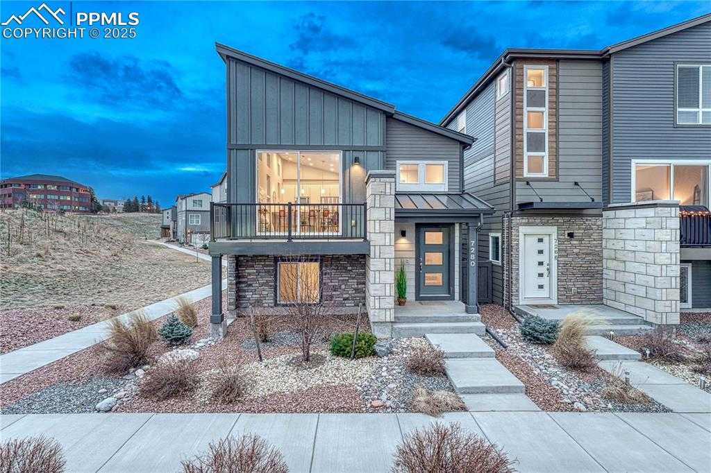 7280 Colebrook Ln photo 1 of 40