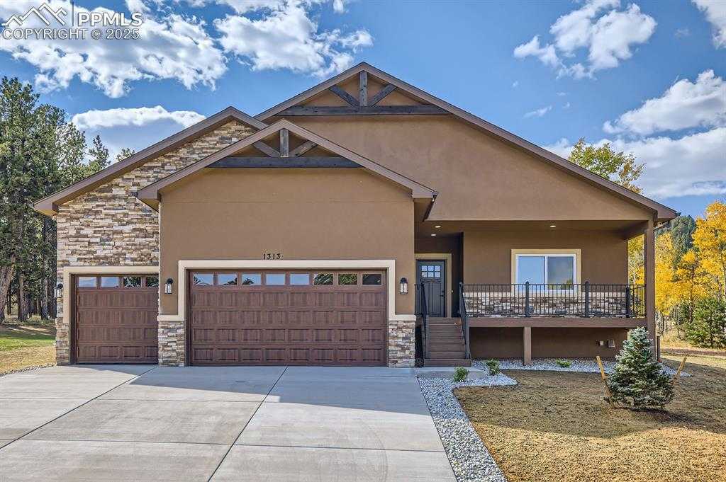 1313 Stone Ridge Dr photo 1 of 35