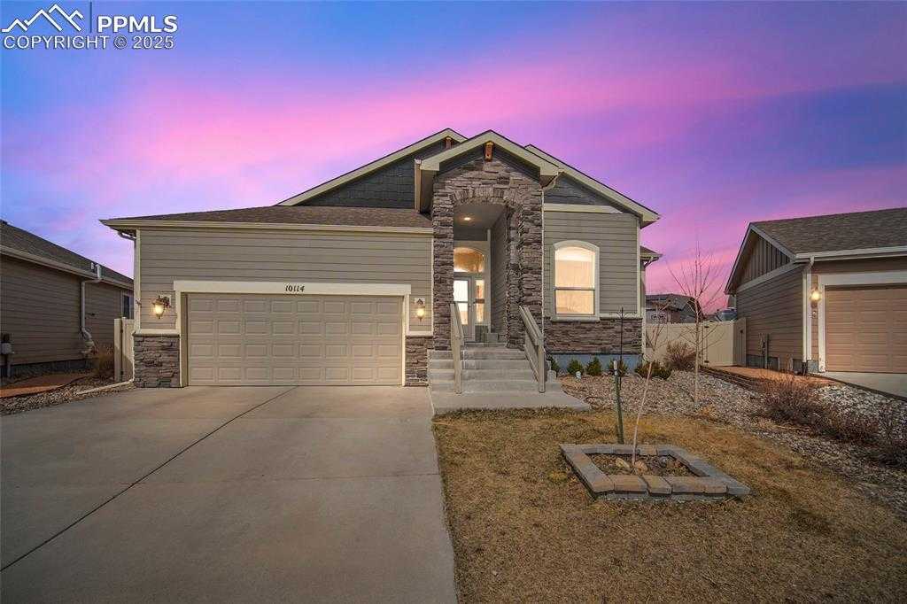 10114 Golf Crest Dr photo 1 of 30