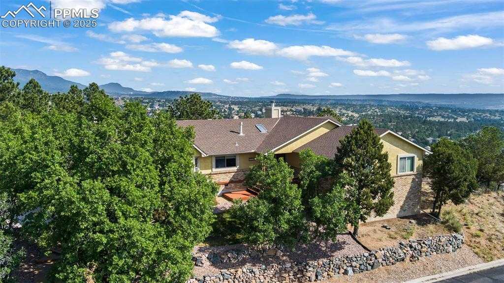 1650 Pinnacle Ridge Ln photo 1 of 45