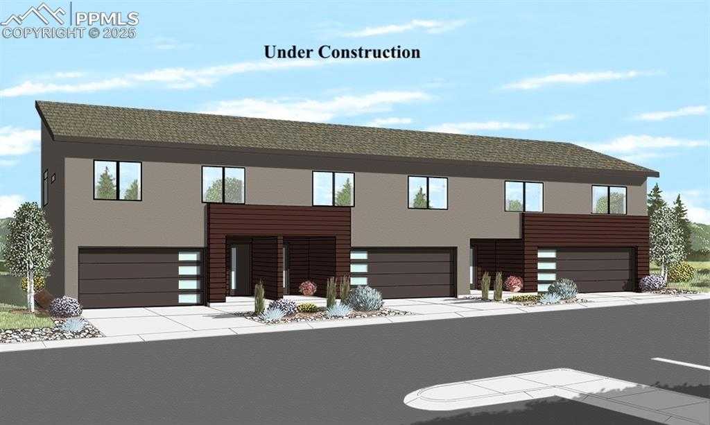 241 N. Front St photo 1 of 27