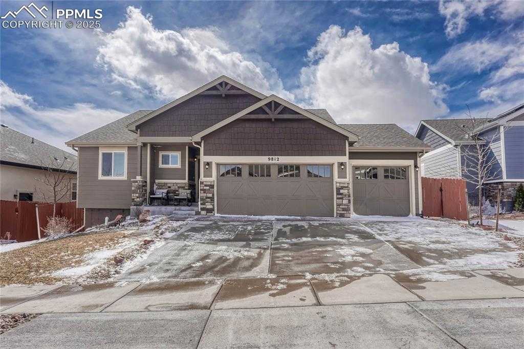 9812 Fairway Glen Dr photo 1 of 48