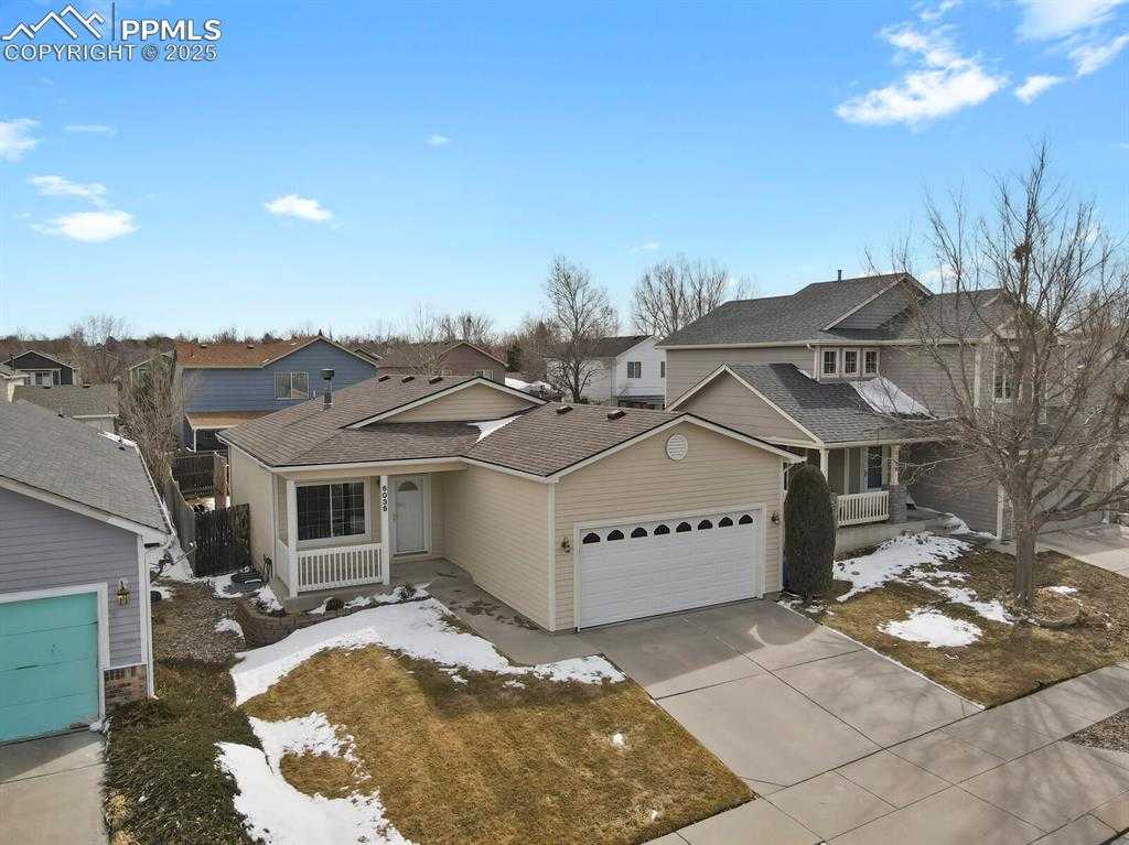 6035 Grapevine Dr photo 1 of 35