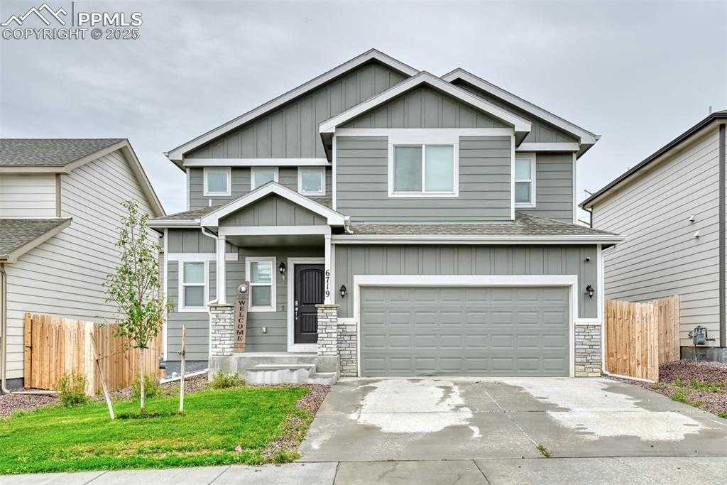 6719 Skuna Dr photo 1 of 33