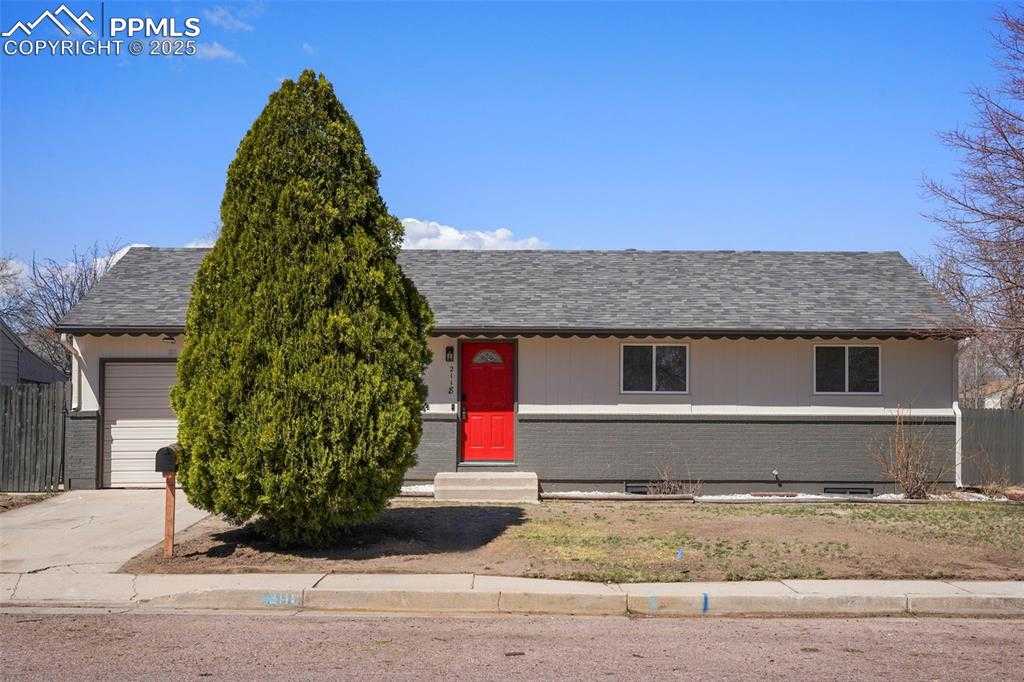 2118 S. El Paso Ave photo 1 of 33