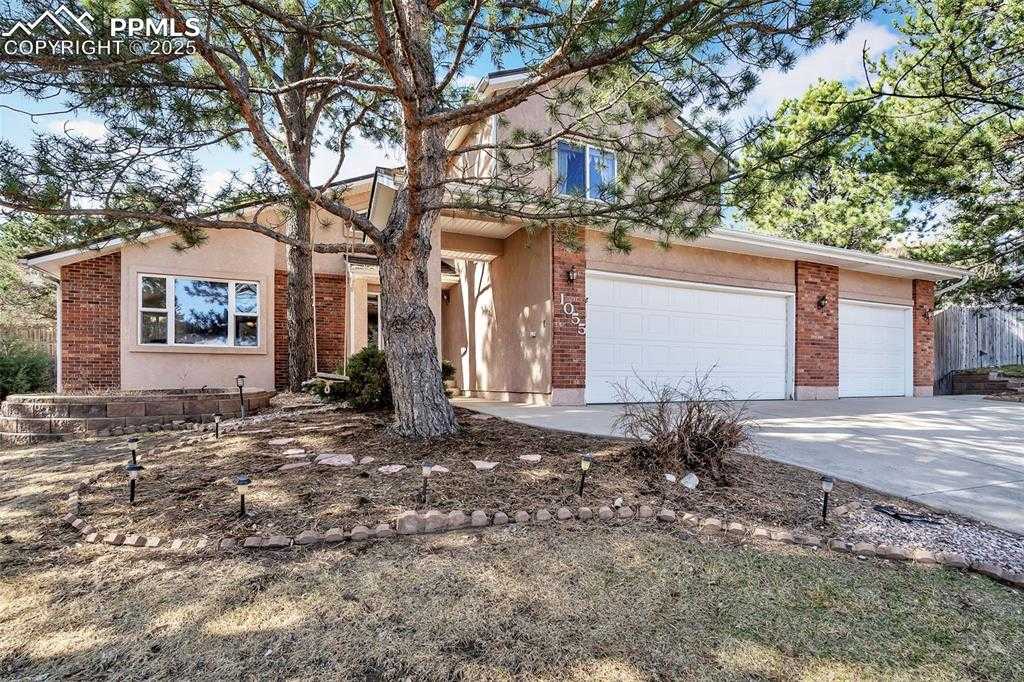 1055 Hunters Ridge Dr photo 1 of 49