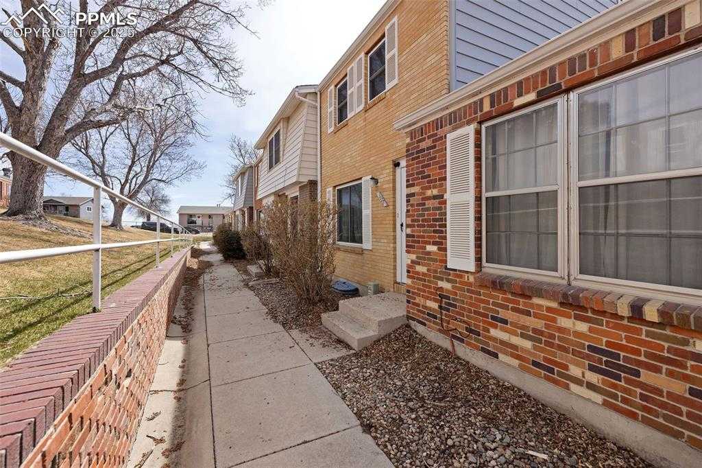 1128 Cree Dr photo 1 of 18