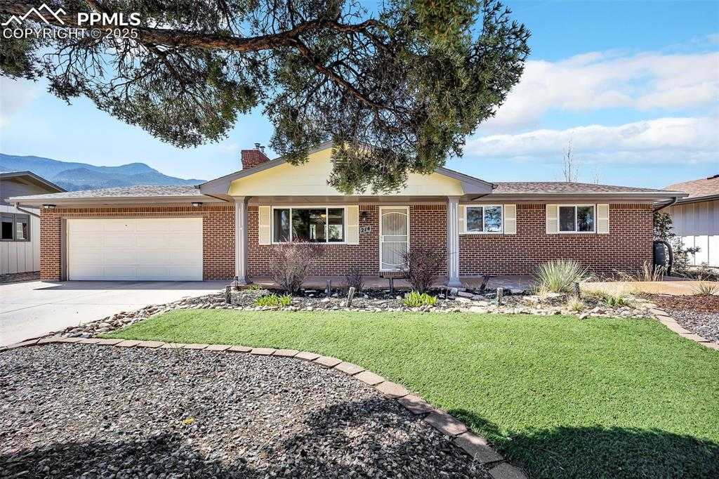214 Crystal Hills Blvd photo 1 of 48