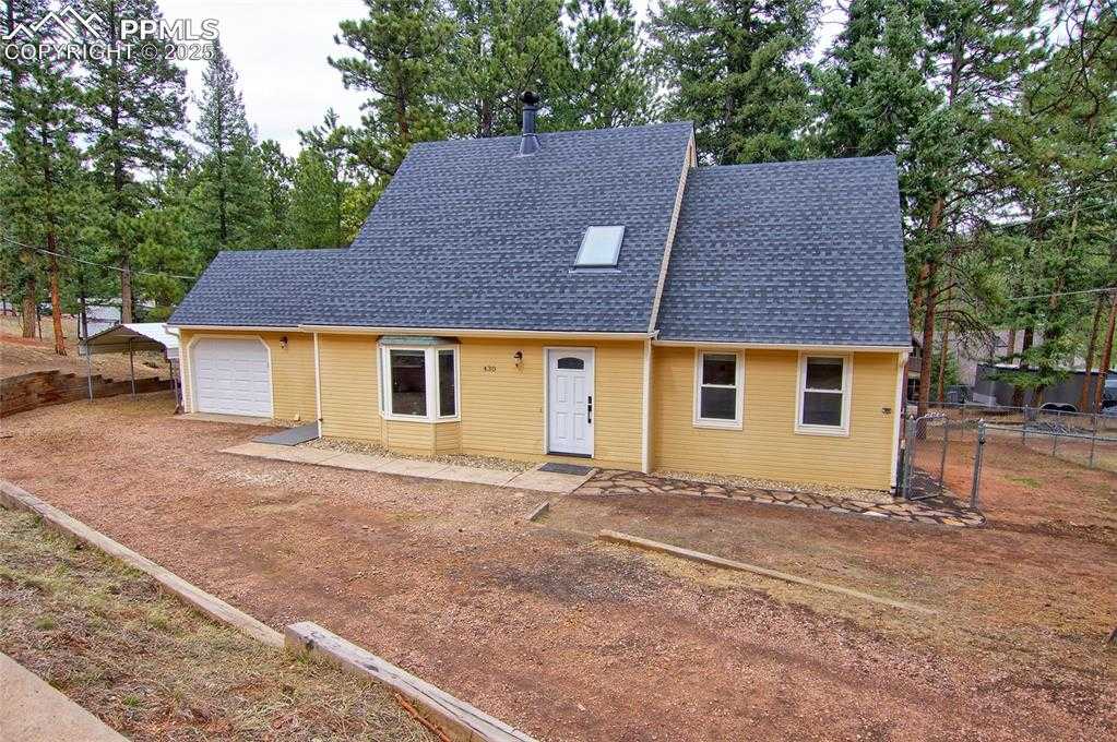430 Shady Ln photo 1 of 39