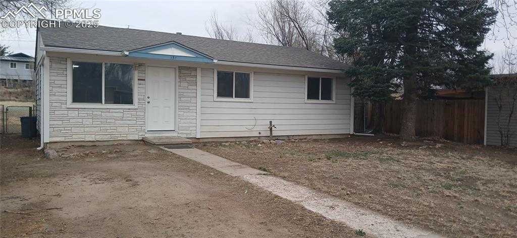 131 Hayes Dr photo 1 of 39