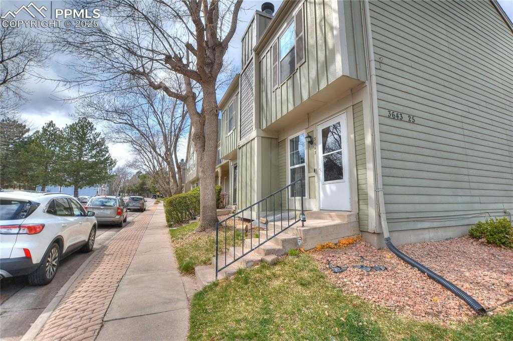 3643 Queen Anne Way photo 1 of 32