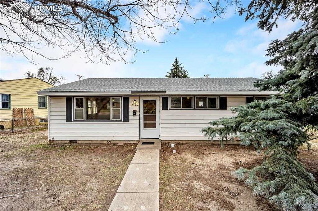 2524 Meadowlark Ln photo 1 of 42