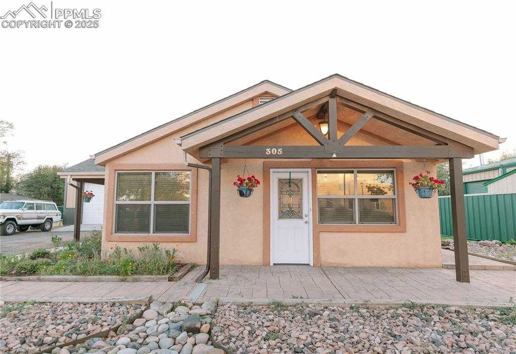 305 N. Santa Fe Ave photo 1 of 44