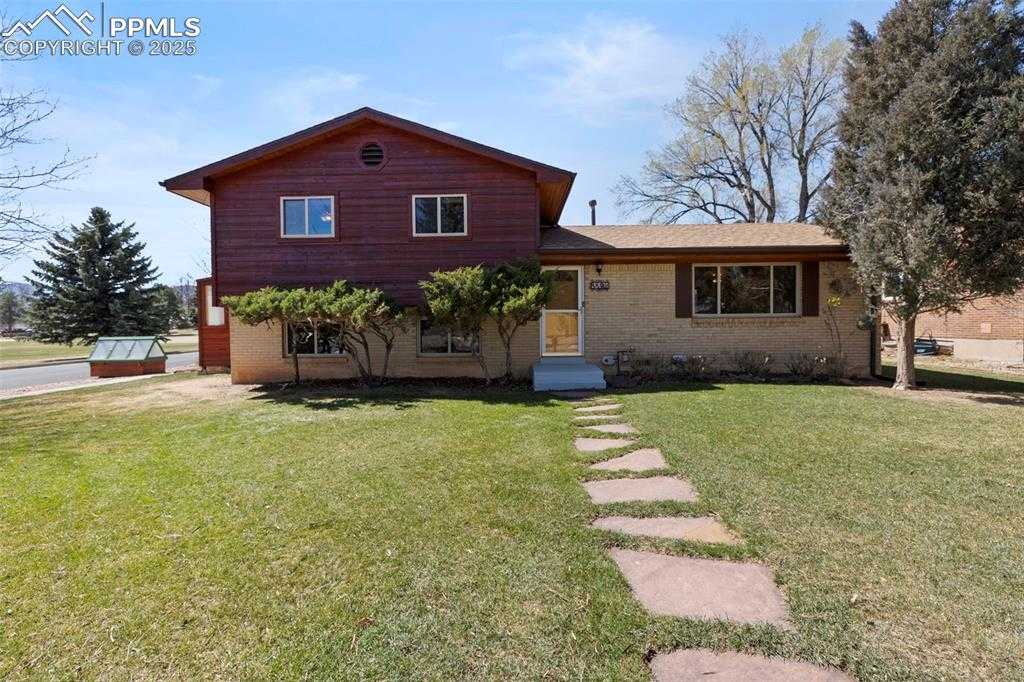 1104 Chambers Dr photo 1 of 48