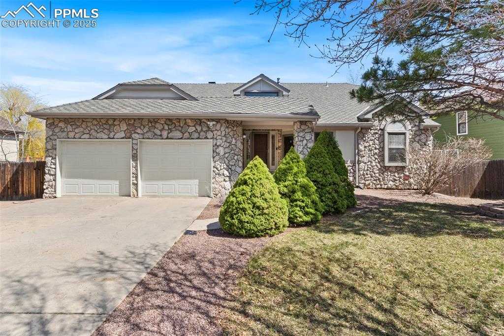 770 Carlson Dr photo 1 of 48