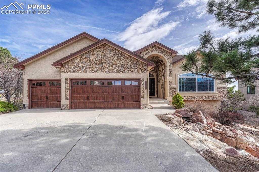 8445 Lauralwood Ln photo 1 of 32