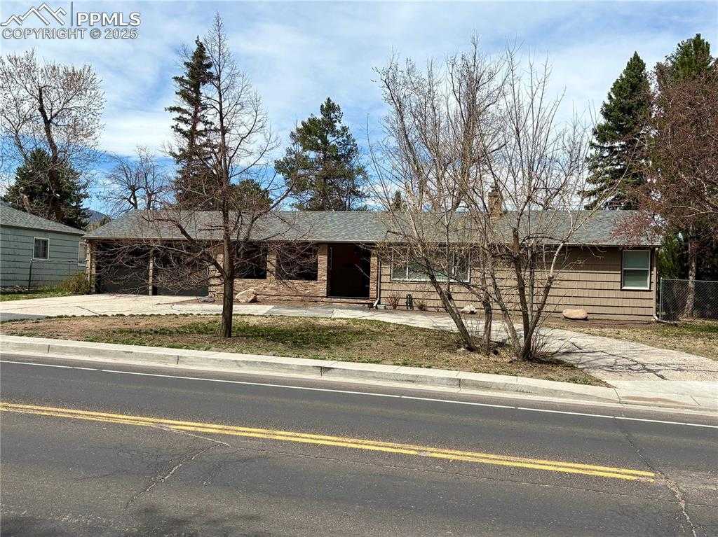 524 W. Cheyenne Rd photo 1 of 26