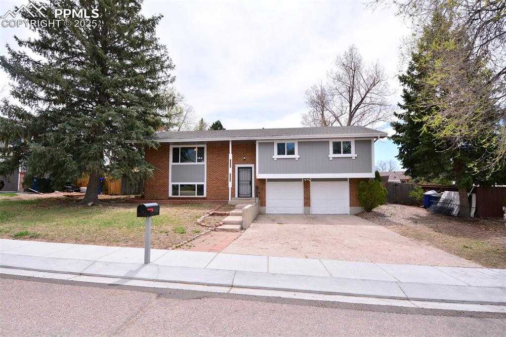6380 Pawnee Cir photo 1 of 47