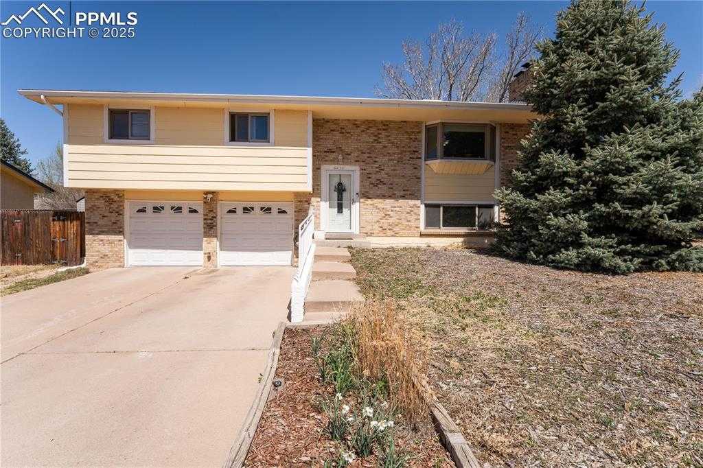 6450 Pawnee Cir photo 1 of 34