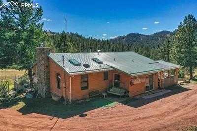1061 Toms Ranch Rd photo 1 of 30