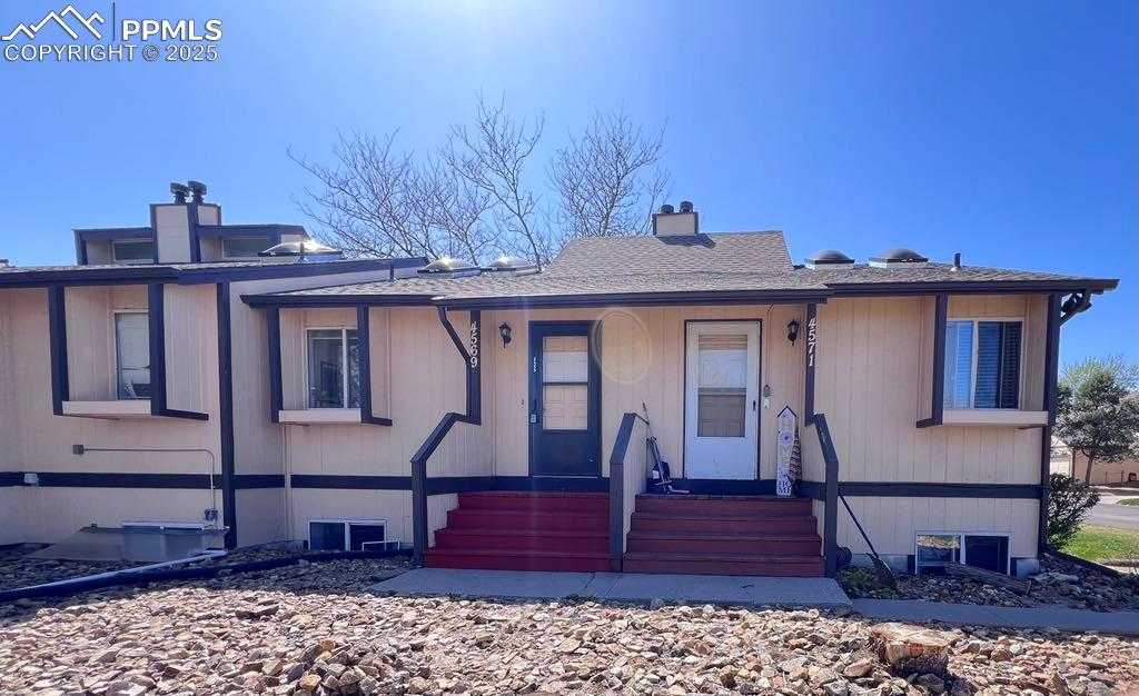 4569 Lamplighter Cir photo 1 of 26