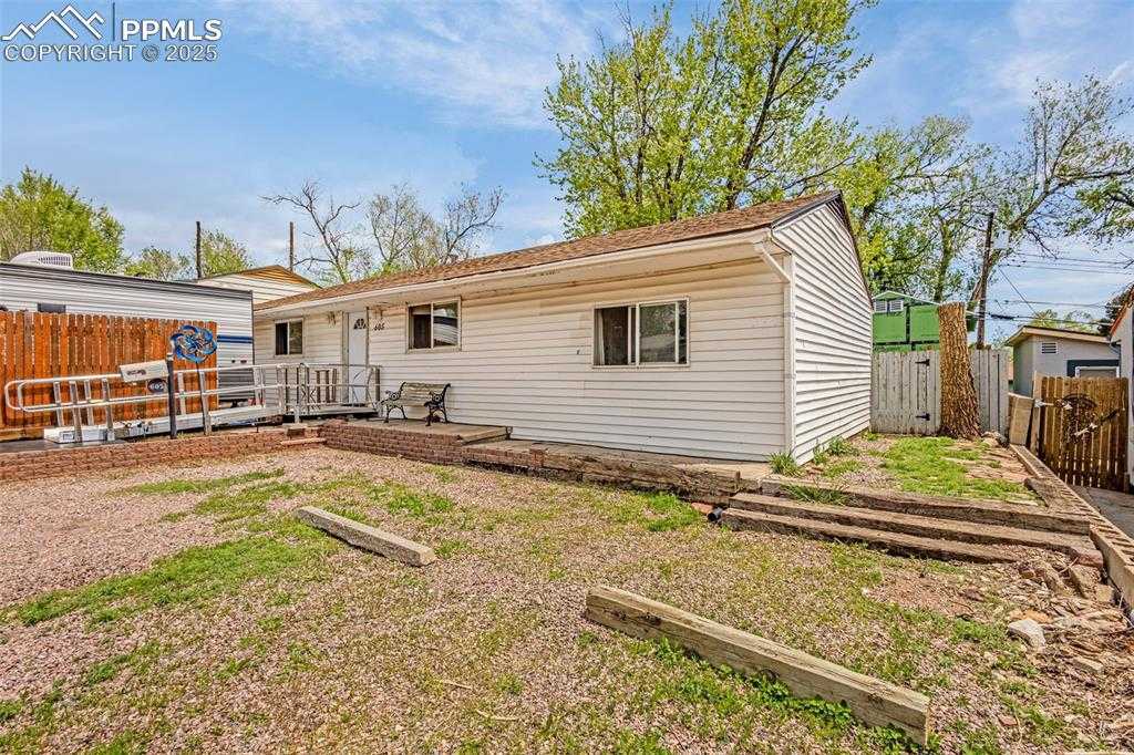 605 Huron Rd photo 1 of 30