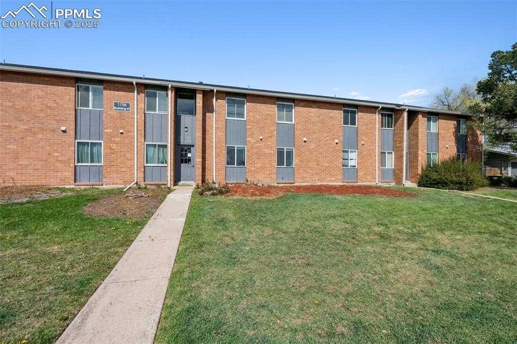 1708 Sawyer Way photo 1 of 11