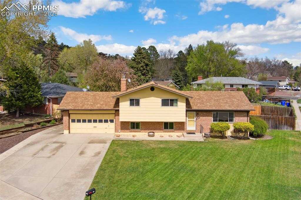 4101 Crocus Ln photo 1 of 46