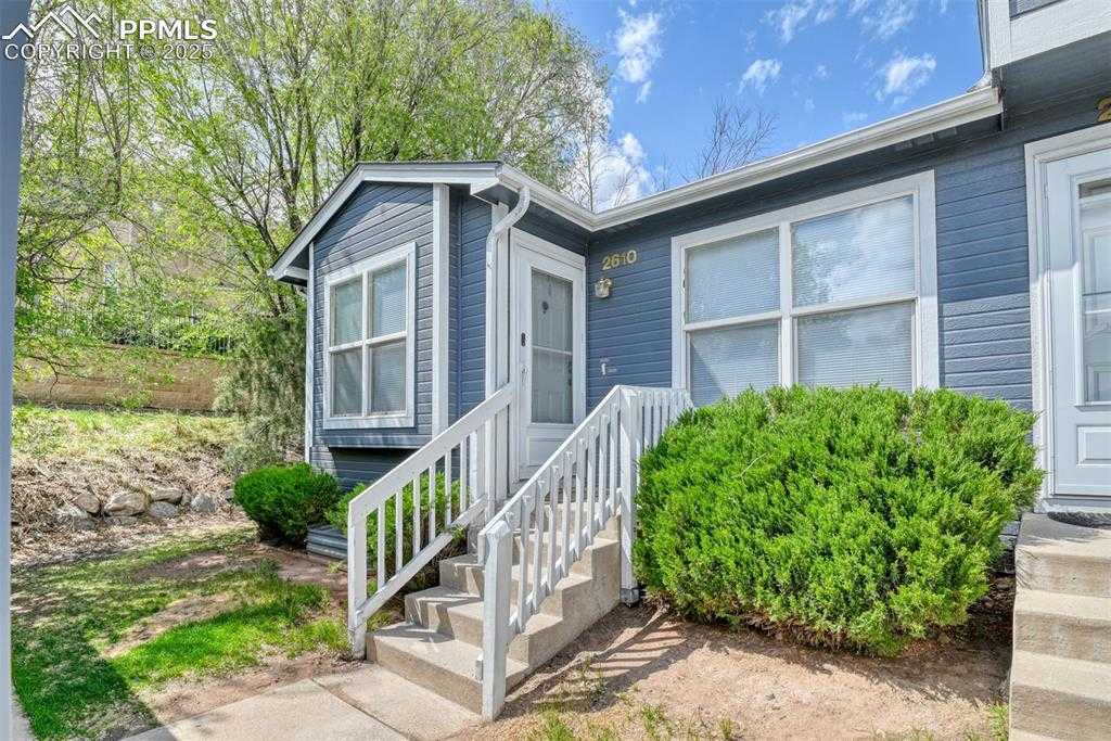 2610 Plumtree Grv photo 1 of 36