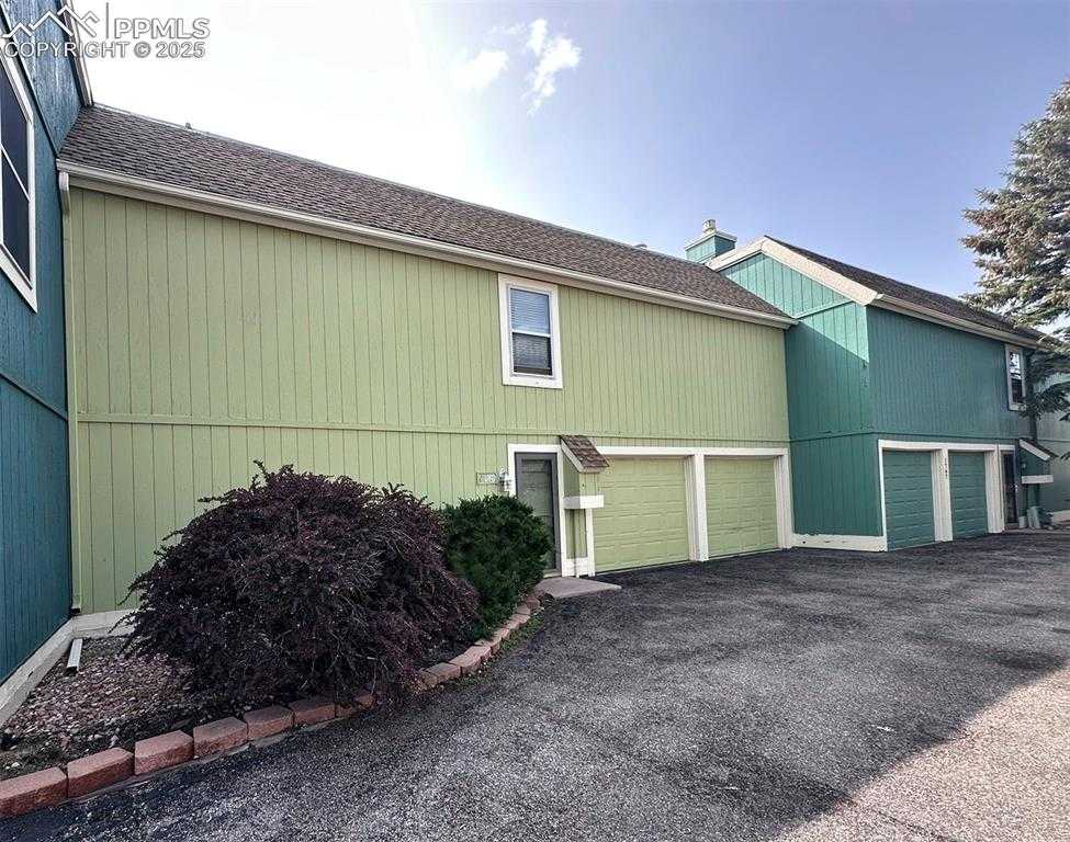 1769 Woodmoor Dr photo 1 of 20