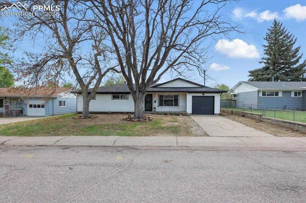 308 Steven Dr photo 1 of 26