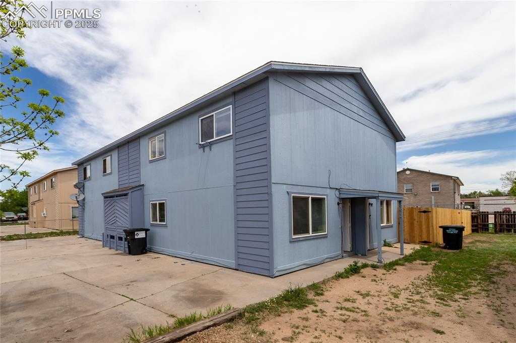 6672 Provincial Dr photo 1 of 27