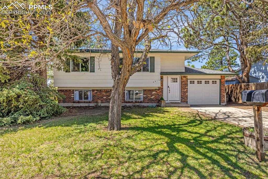 4914 Villa Cir photo 1 of 31