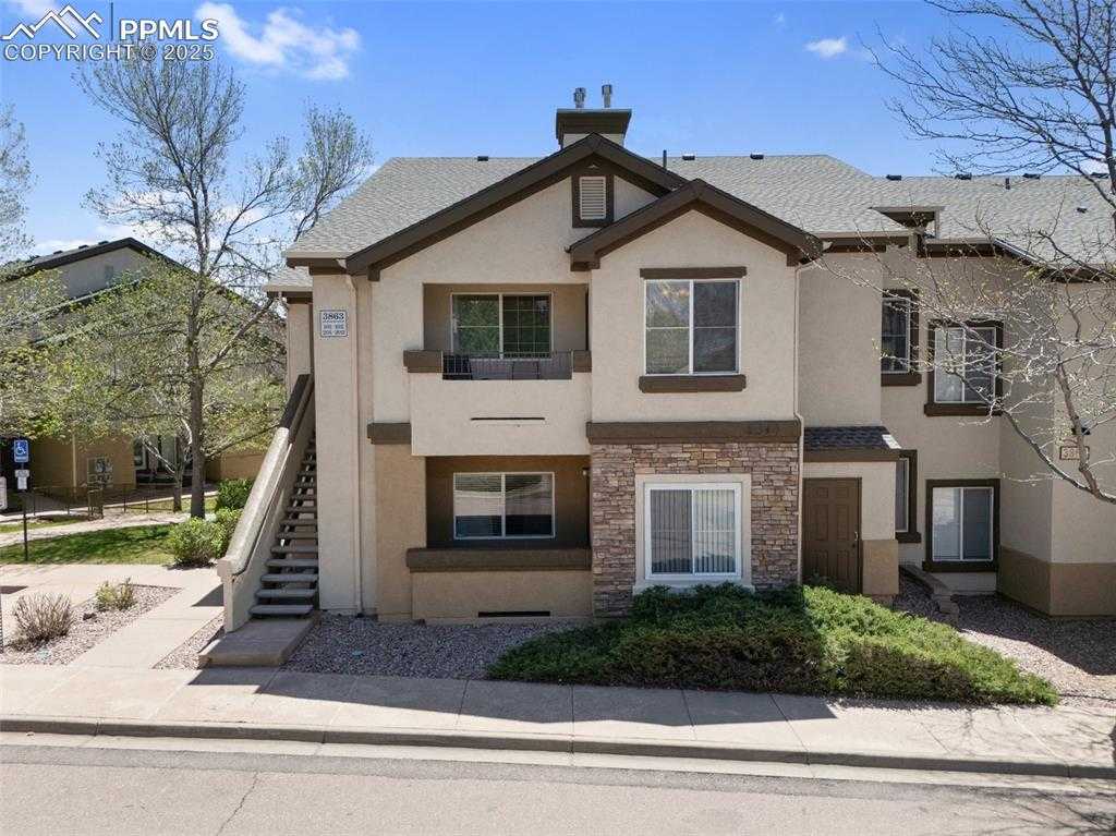 3863 Riviera Grv photo 1 of 41