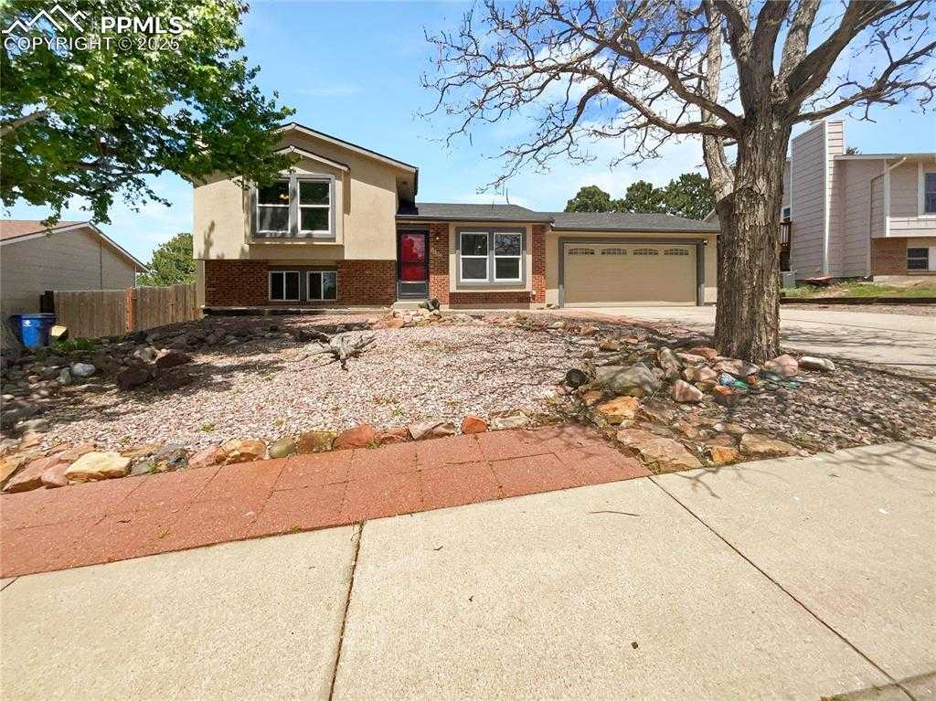 8193 Horizon Dr photo 1 of 25
